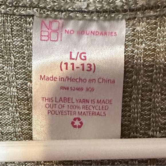 No Boundaries Green Large Top - Picture 3 of 3